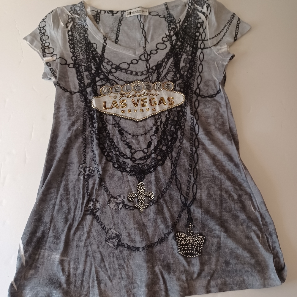 Mgm resort blinged tee shirt v neck XS Vegas logo chains black gray gold